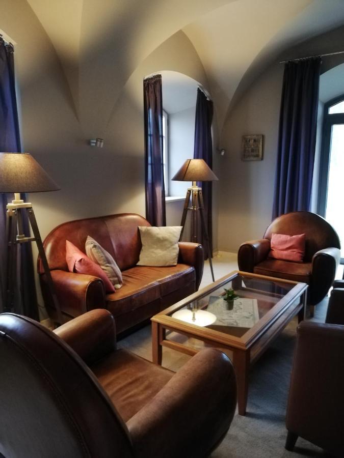 Schlossgut Groß Schwansee Zewnętrze zdjęcie The lounge at the station