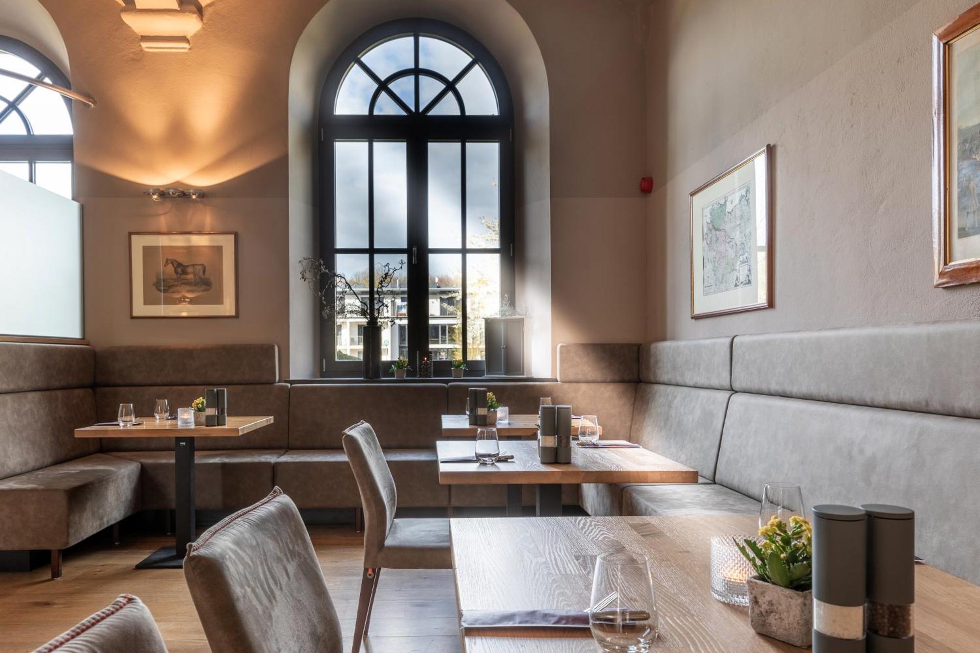 Schlossgut Groß Schwansee Zewnętrze zdjęcie Restaurant AOC