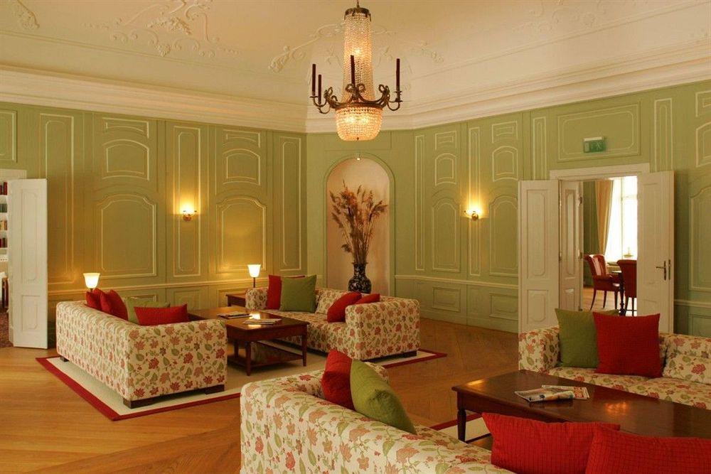Schlossgut Groß Schwansee Zewnętrze zdjęcie The Green Room